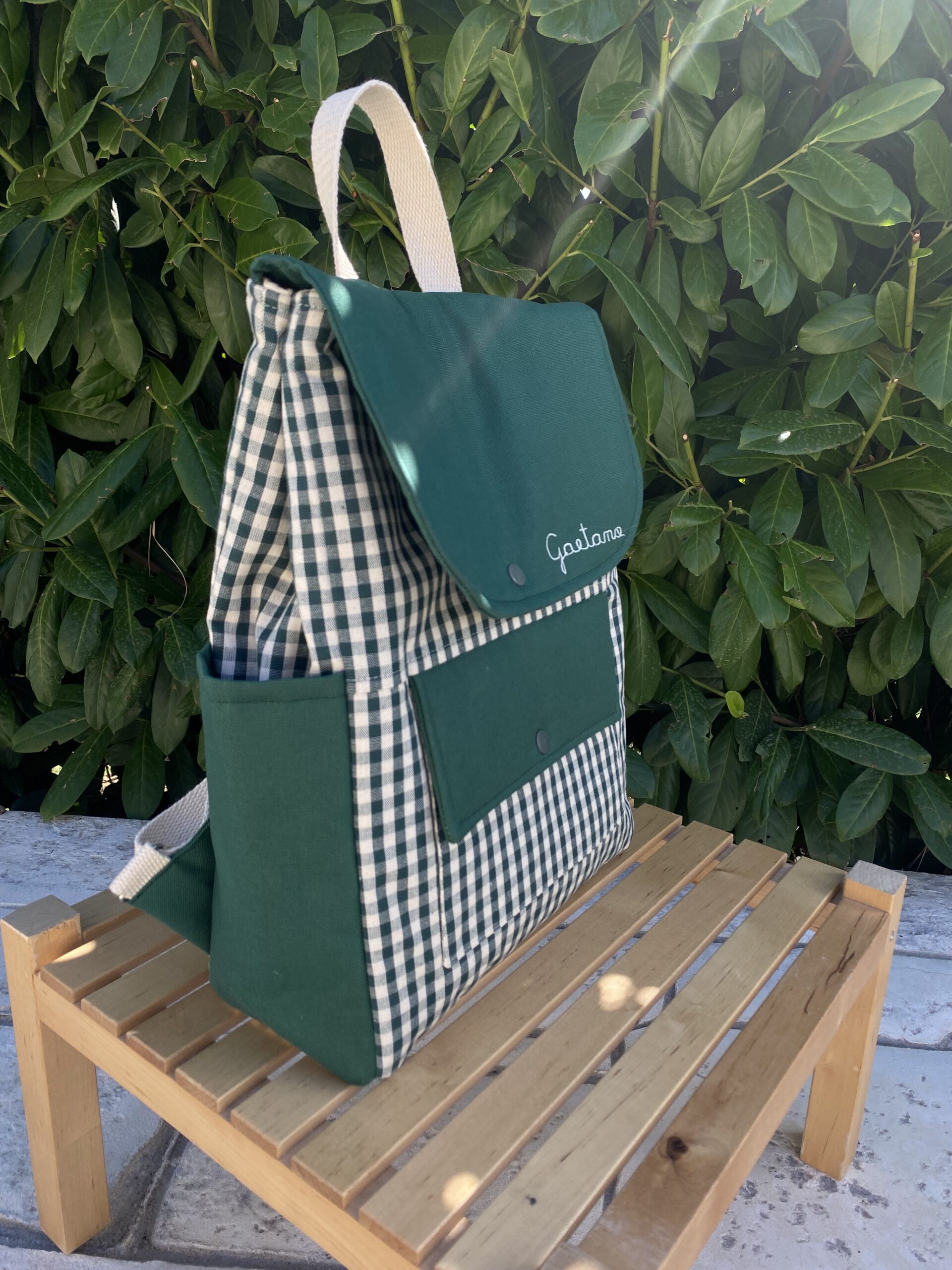 Zainetto classico con patta - immagine 2