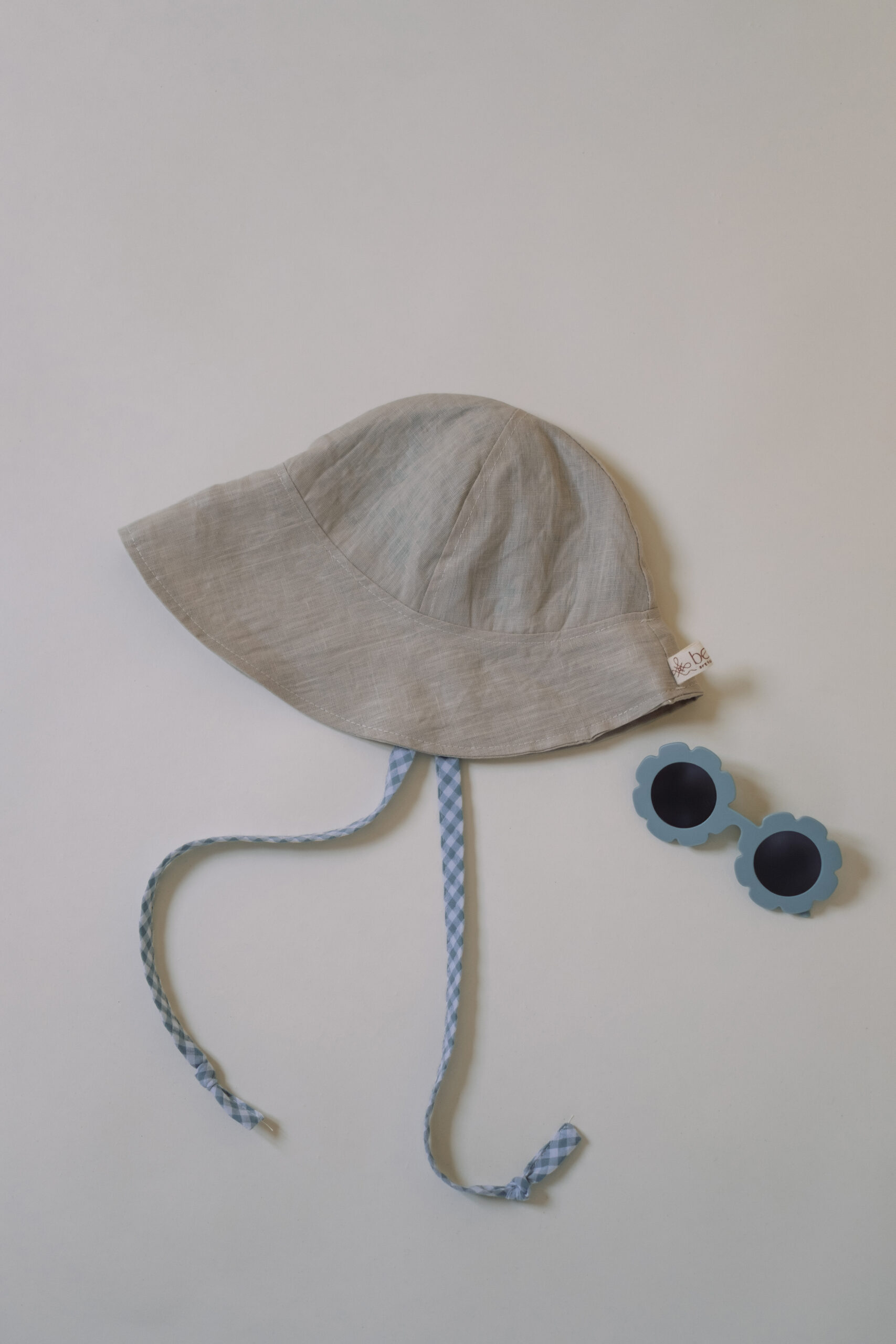 Cappellino in lino e mussola di cotone